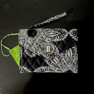 Vera Bradley Wristlet | Blanco Bouquet